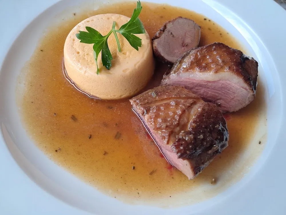 Filet de Canard Avec Flan Au Poivron